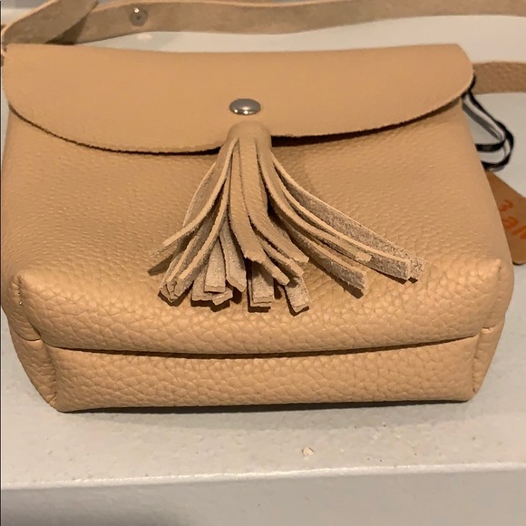 hello 3aM Tan Pebble Leather Crossbody Purse NWT - Picture 7 of 11